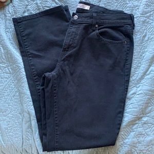 Black Levi’s 505 straight leg jeans